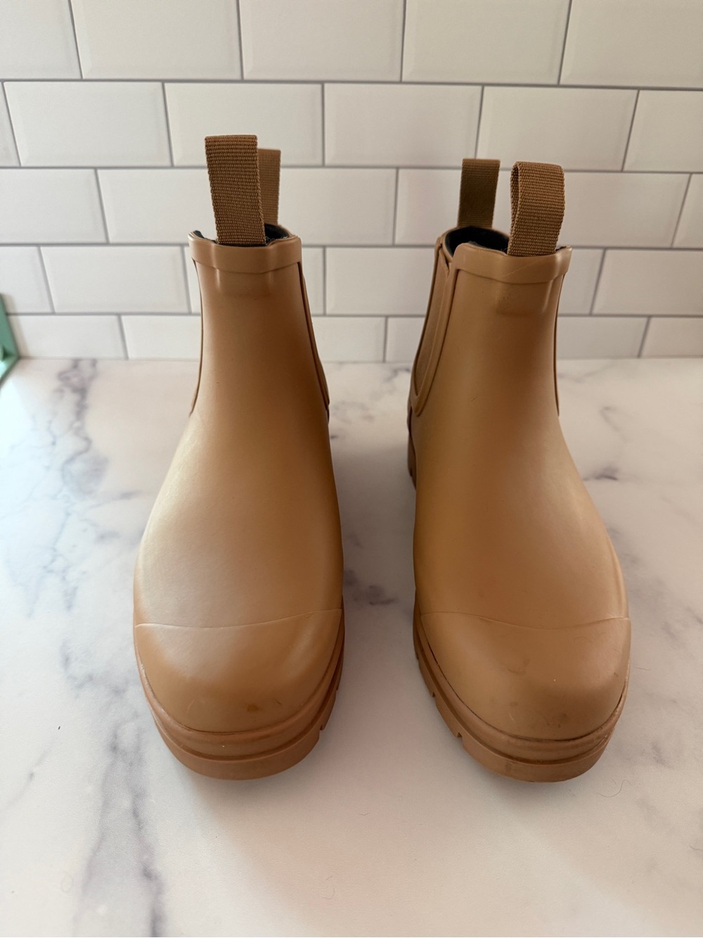Everlane The Rain Boot Women’s Size 6 Golden Oak Tan Chelsea Waterproof Boots